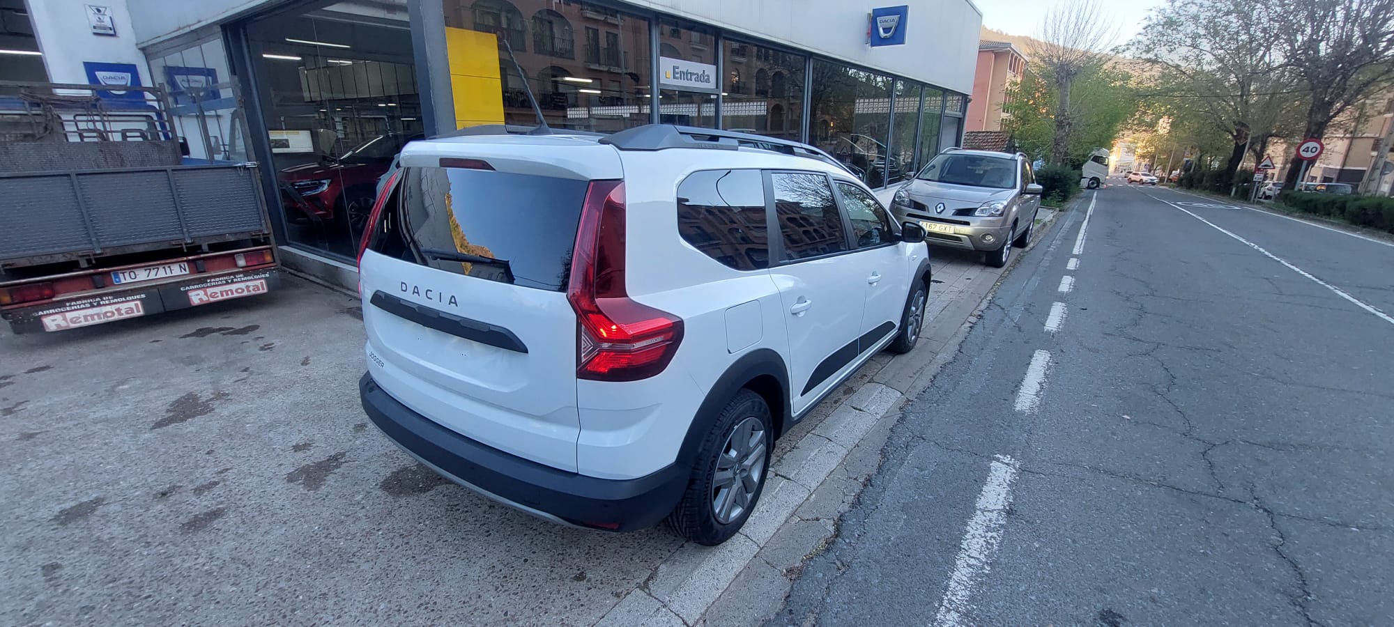 Dacia Jogger 1.0 ECO G 100CV miniatura 4
